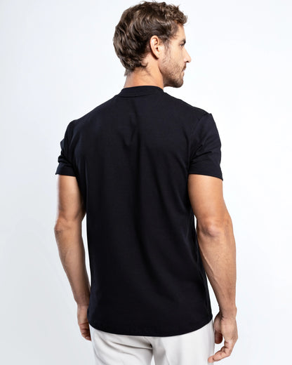 T-shirt Col Montant — Élégance Urbaine