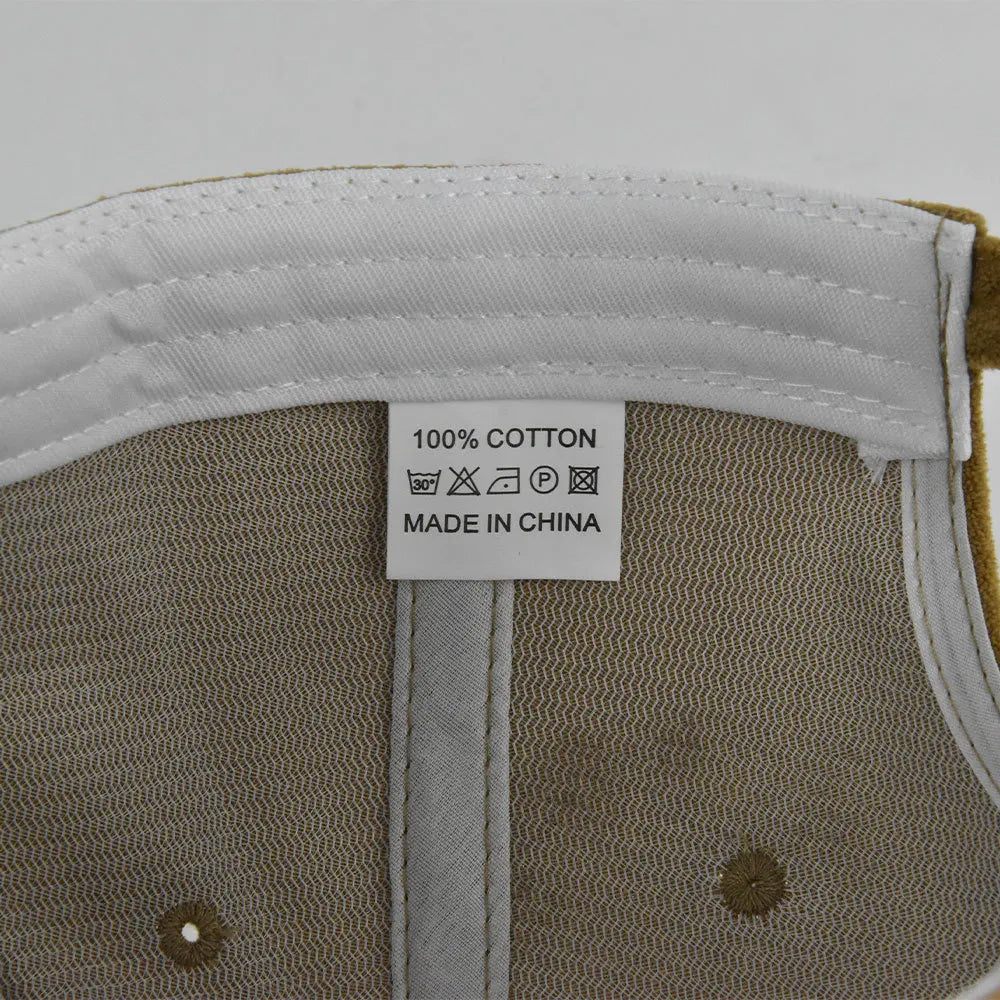 Casquette en Suède — Finition Raffinée